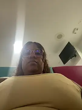 Snapshot of Sam_Blue chatting on July 28, 2026, 12:48 pm Sam Blue online show from July 28, 2026, 12:48 pm