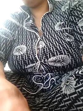 rousaa online show from January 10, 2026, 1:02 pm