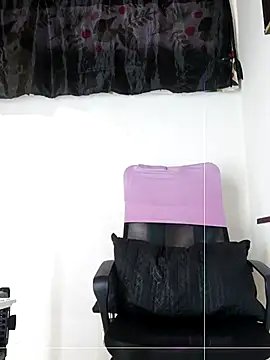Snapshot of angierot2025 chatting on July 15, 2026, 7:52 pm angierot2025 online show from July 15, 2026, 7:52 pm