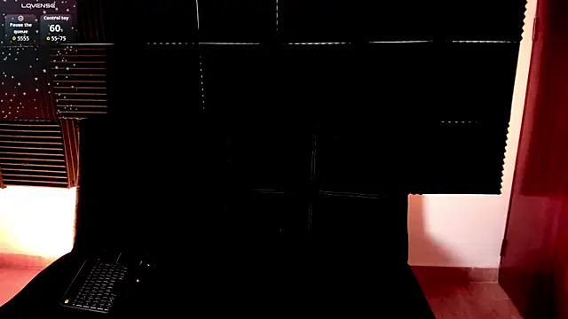 kinkyboat23 online show from November 14, 2025, 8:40 pm