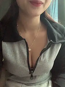 Snapshot of Zika_23 chatting on December 17, 2025, 4:46 pm Zika 23 online show from December 17, 2025, 4:46 pm