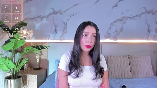 ValSmith  online show from June 4, 2026, 3:34 am