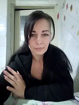 Snapshot of Adeline3302 chatting on February 15, 2026, 3:31 pm Adeline3302 online show from February 15, 2026, 3:31 pm