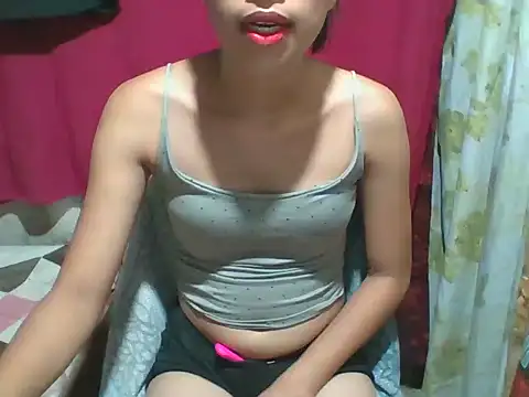 petite sexy21 online show from April 3, 2026, 12:47 pm