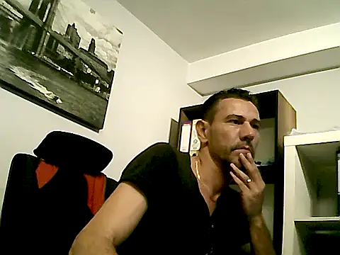 Snapshot of mastercharisma35 chatting on May 7, 2026, 5:18 pm mastercharisma35 online show from May 7, 2026, 5:18 pm