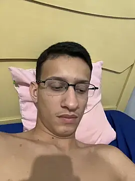 safadezanunes2 online show from September 17, 2025, 3:30 am