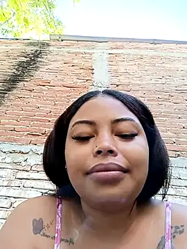 Naomi-Summer online show from November 13, 2025, 1:43 pm