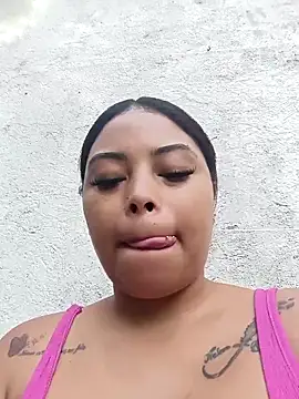 Naomi-Summer online show from November 14, 2025, 8:40 pm