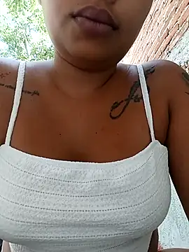 Naomi-Summer online show from November 18, 2025, 4:44 pm