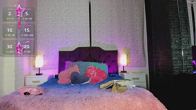 Snapshot of Zamara_Kleii chatting on September 12, 2025, 4:34 am Zamara Kleii online show from September 12, 2025, 4:34 am