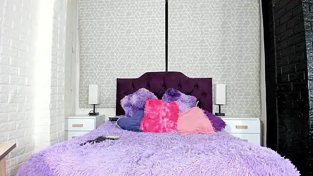 Snapshot of Zamara_Kleii chatting on November 8, 2025, 4:34 am Zamara Kleii online show from November 8, 2025, 4:34 am