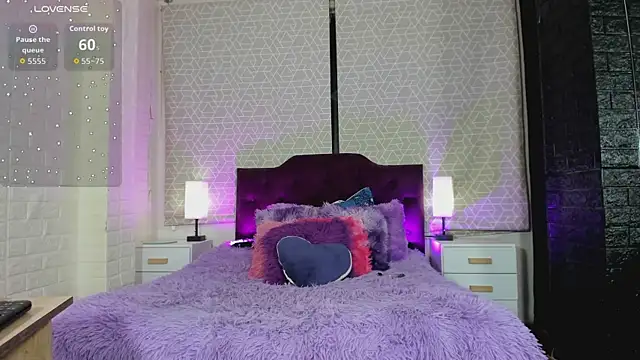 Snapshot of Zamara_Kleii chatting on November 15, 2025, 5:16 am Zamara Kleii online show from November 15, 2025, 5:16 am