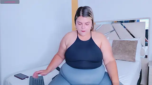 KiimBrooks online show from April 19, 2026, 10:03 am