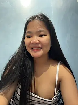 Snapshot of princess_janine chatting on June 19, 2026, 9:46 am princess janine online show from June 19, 2026, 9:46 am
