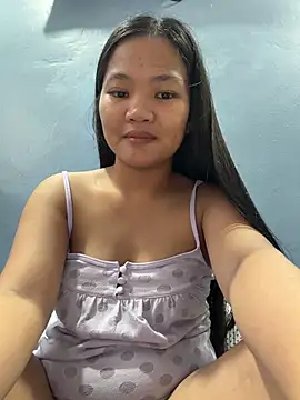 Snapshot of princess_janine chatting on June 27, 2026, 5:23 am princess janine online show from June 27, 2026, 5:23 am