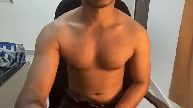 Hotmaskedboi online show from September 8, 2025, 2:49 pm