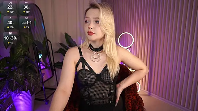 LauraWifeness online show from October 20, 2025, 6:03 am