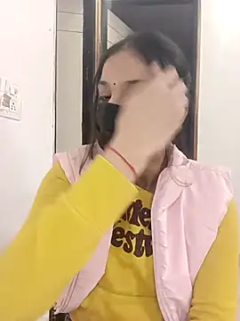 Cute Rakhi8 online show from November 19, 2025, 4:34 am