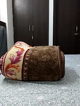 sweetpj online show from October 9, 2025, 5:11 pm