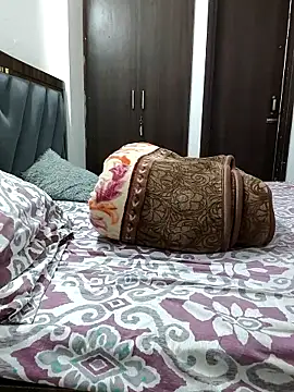 sweetpj online show from October 23, 2025, 5:12 pm