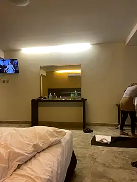 mazerhot online show from September 13, 2025, 11:43 am