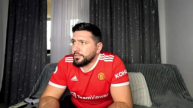 Gold Alpha Boy online show from November 22, 2025, 1:10 pm