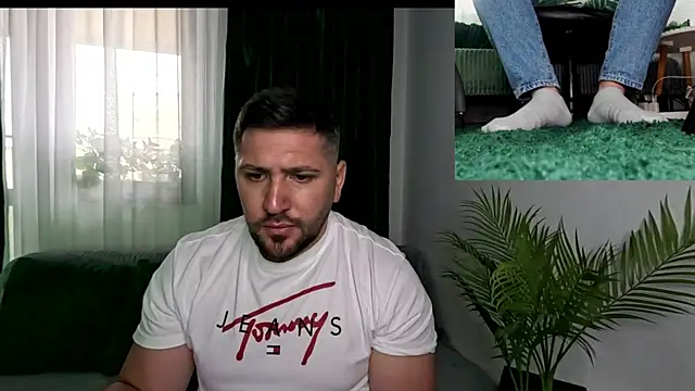 Snapshot of Gold_Alpha_Boy chatting on June 2, 2026, 9:11 am Gold Alpha Boy online show from June 2, 2026, 9:11 am