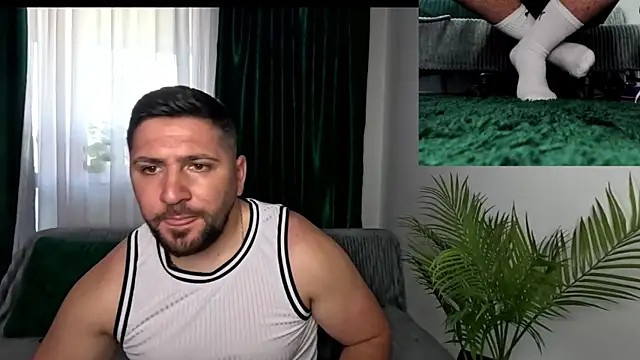 Snapshot of Gold_Alpha_Boy chatting on June 3, 2026, 2:33 pm Gold Alpha Boy online show from June 3, 2026, 2:33 pm