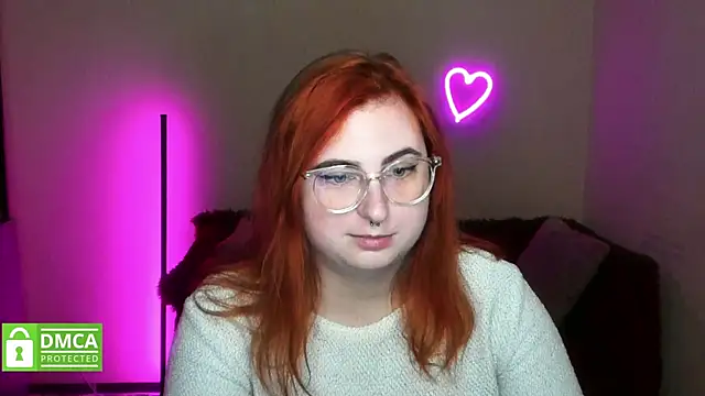 Alicia love00 online show from November 6, 2025, 6:25 am