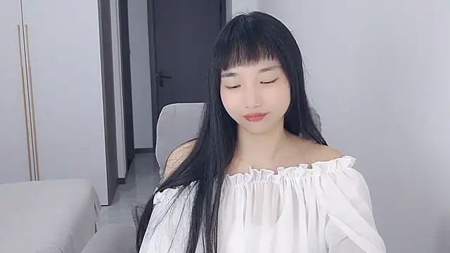 Lisa-3333 online show from September 28, 2025, 2:22 pm