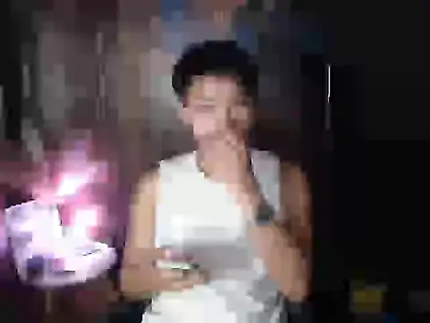 Helleron online show from November 16, 2025, 5:07 pm