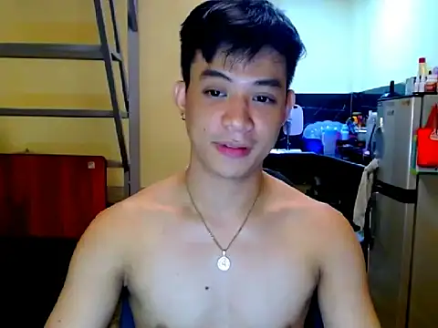 ASIANFULLYLOADEDCUM online show from June 3, 2026, 2:33 pm