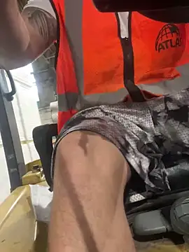 PuttieIn online show from September 30, 2025, 1:16 pm