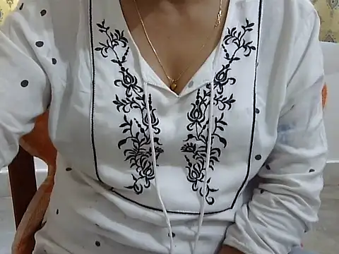 CHAMELI4747 online show from March 28, 2026, 8:14 am