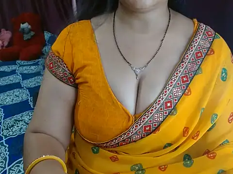 Hot anika  online show from June 25, 2026, 7:40 pm