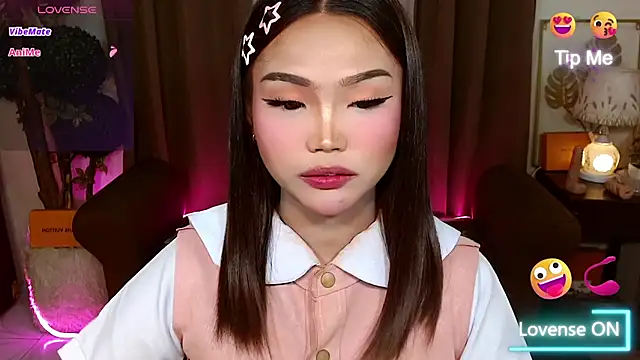  MaxcineMalkova  online show from December 2, 2025, 12:54 pm