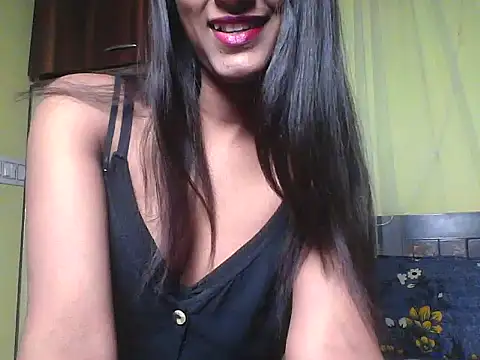 mickle james online show from November 18, 2025, 8:41 am