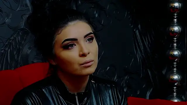 DevashaQueenX online show from April 1, 2026, 6:58 am