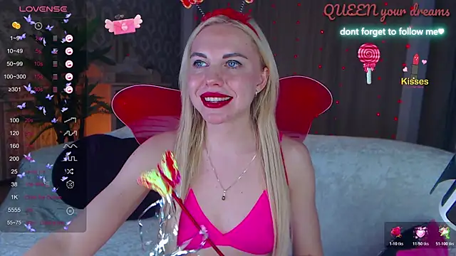 LiSinDoll online show from November 4, 2025, 7:07 am