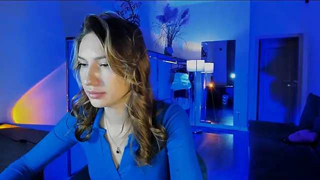 MariGven online show from November 24, 2025, 1:44 pm