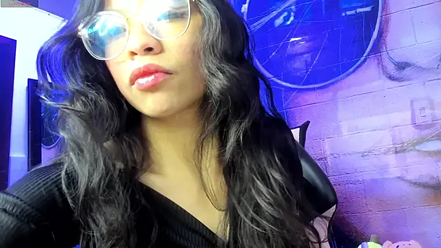 Giaa rossi online show from September 28, 2025, 1:05 pm