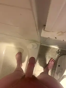 Buck2000 online show from September 24, 2025, 4:43 pm