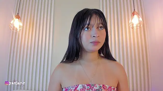 Snapshot of babe_katty chatting on November 19, 2025, 11:54 am babe katty online show from November 19, 2025, 11:54 am