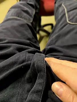 Snapshot of fergi1999 chatting on January 8, 2026, 9:33 am fergi1999 online show from January 8, 2026, 9:33 am