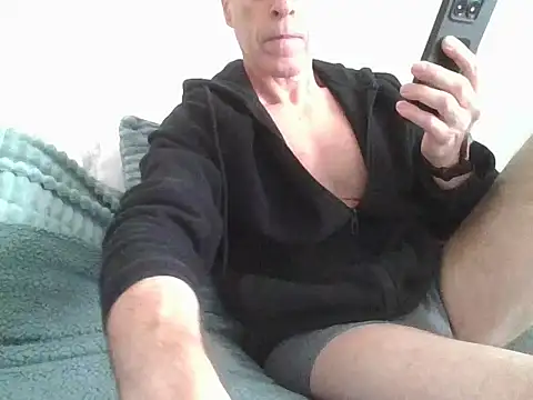 Snapshot of fergi1999 chatting on January 11, 2026, 6:18 am fergi1999 online show from January 11, 2026, 6:18 am