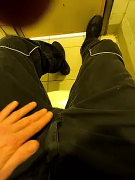 Snapshot of fergi1999 chatting on January 13, 2026, 5:07 pm fergi1999 online show from January 13, 2026, 5:07 pm