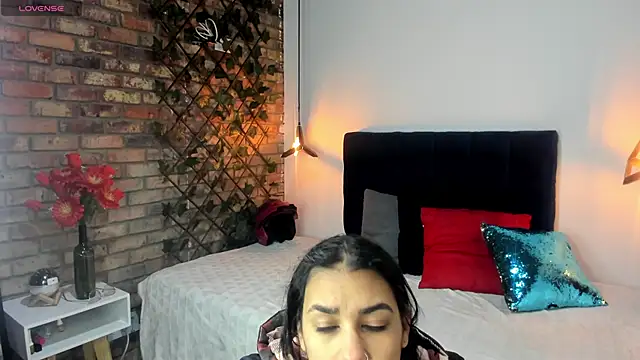 Lia Blake  online show from February 16, 2026, 12:01 pm