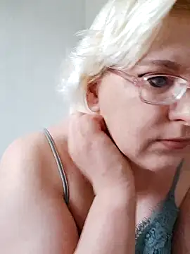 VikaKing online show from September 17, 2025, 8:05 am