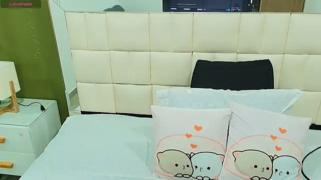 gisell gomez online show from September 19, 2025, 12:06 pm