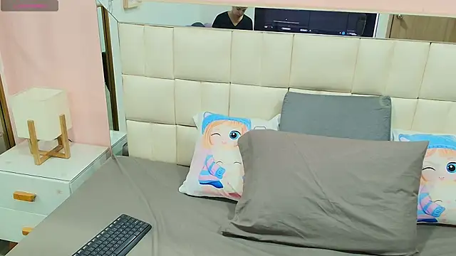 gisell gomez online show from December 18, 2025, 12:11 pm